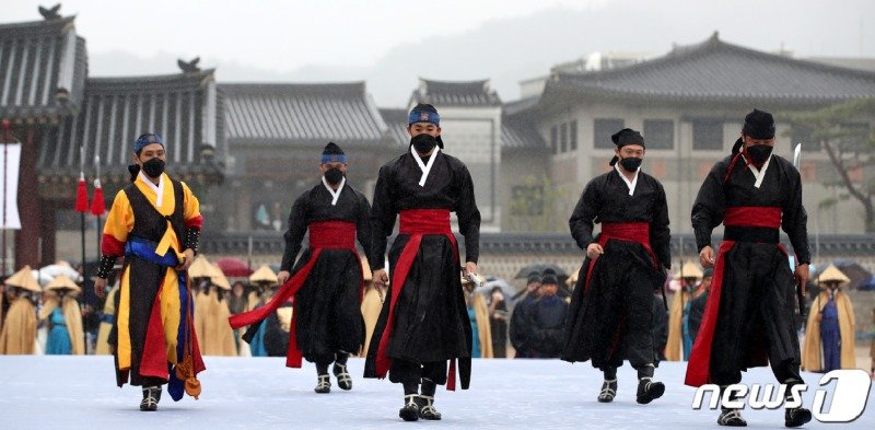 경복궁 수비대 (+ 무예24기)   