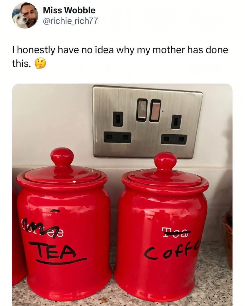 엄마의 커피 보관통과 차 보관통