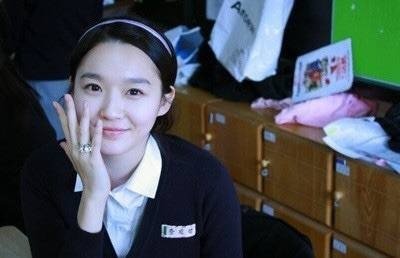 데뷔 초 19살 강민경이 음악방송 1위하고 팬카페에 썼던 글