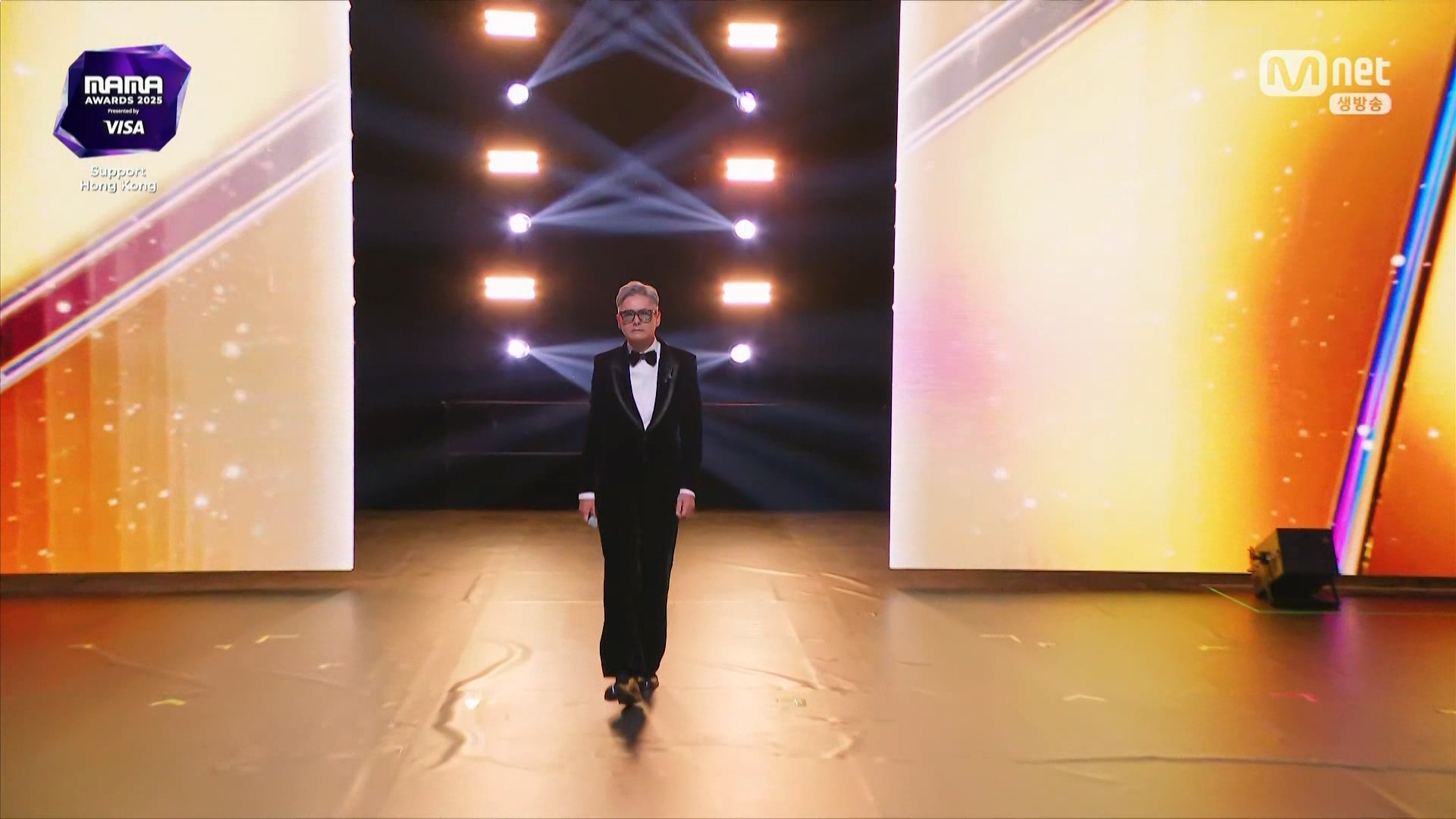 주윤발 형님 근황.jpg