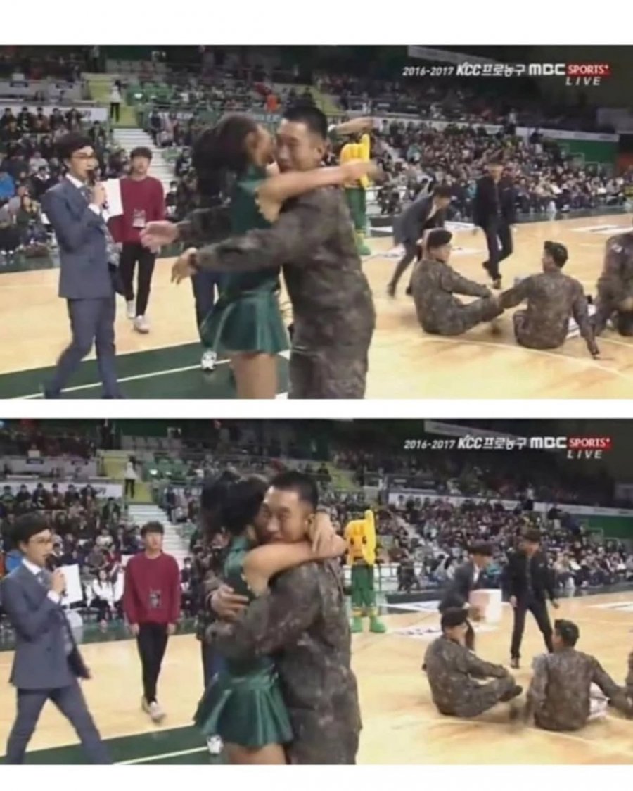 치어리더에게 팬서비스 받은 군인 반응