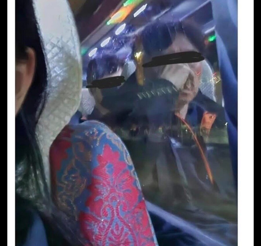 버스에서 수치스러웠던 여자