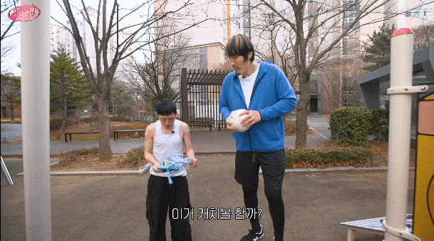 두 눈이 의심되는 158cm 남자와 217cm 최홍만의 차이 ㄷㄷ