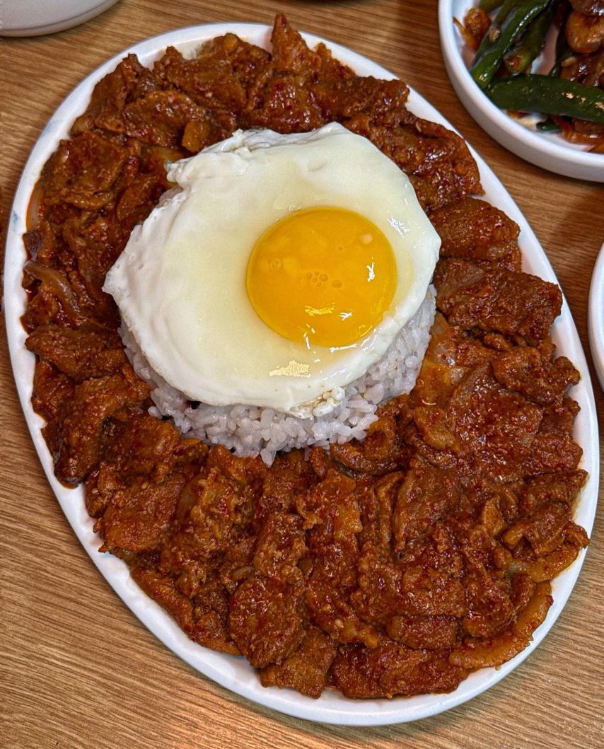 8천원 제육볶음 백반집