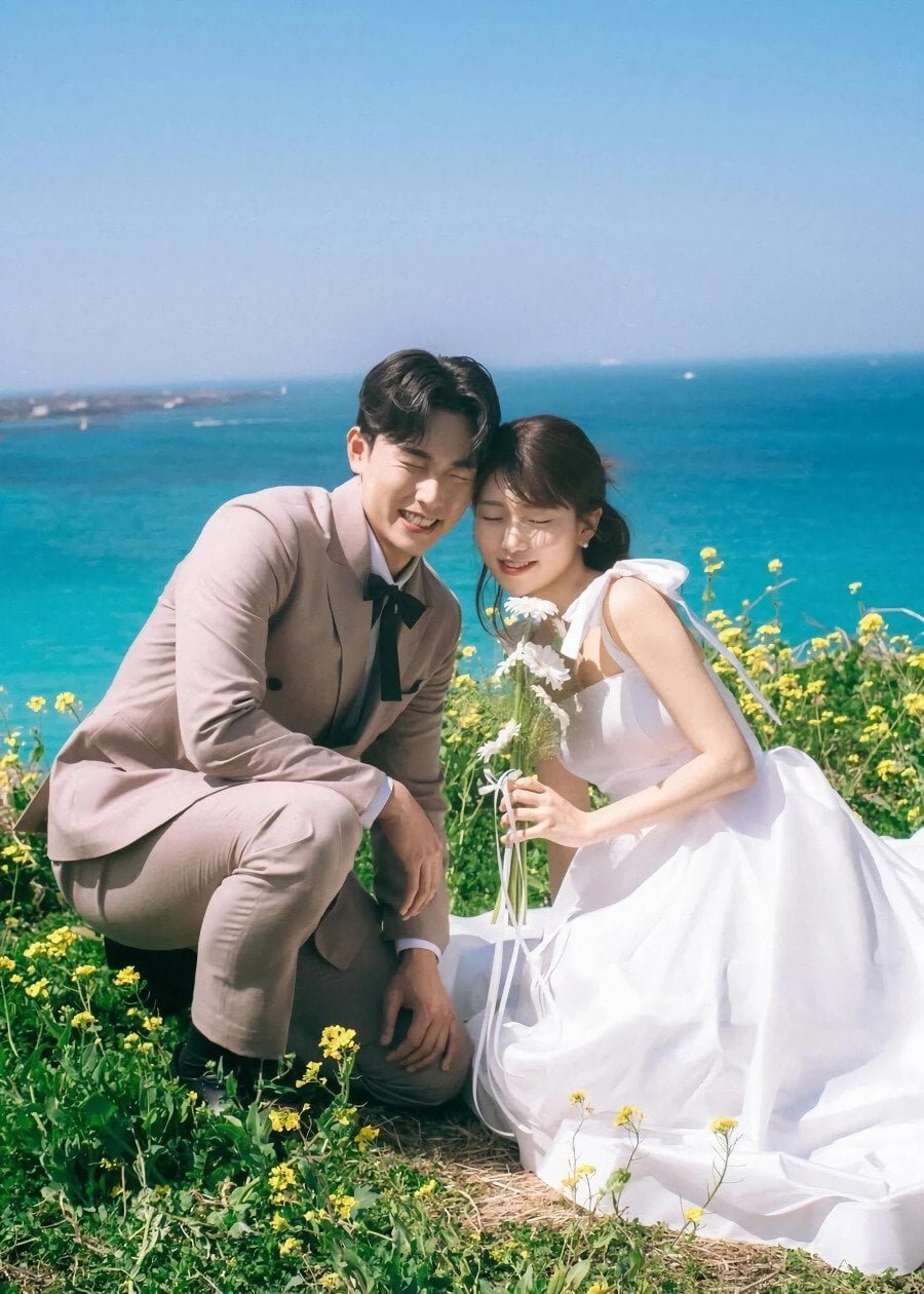 본인 여친과 친구의 결혼 컨셉 사진 찍은 작가