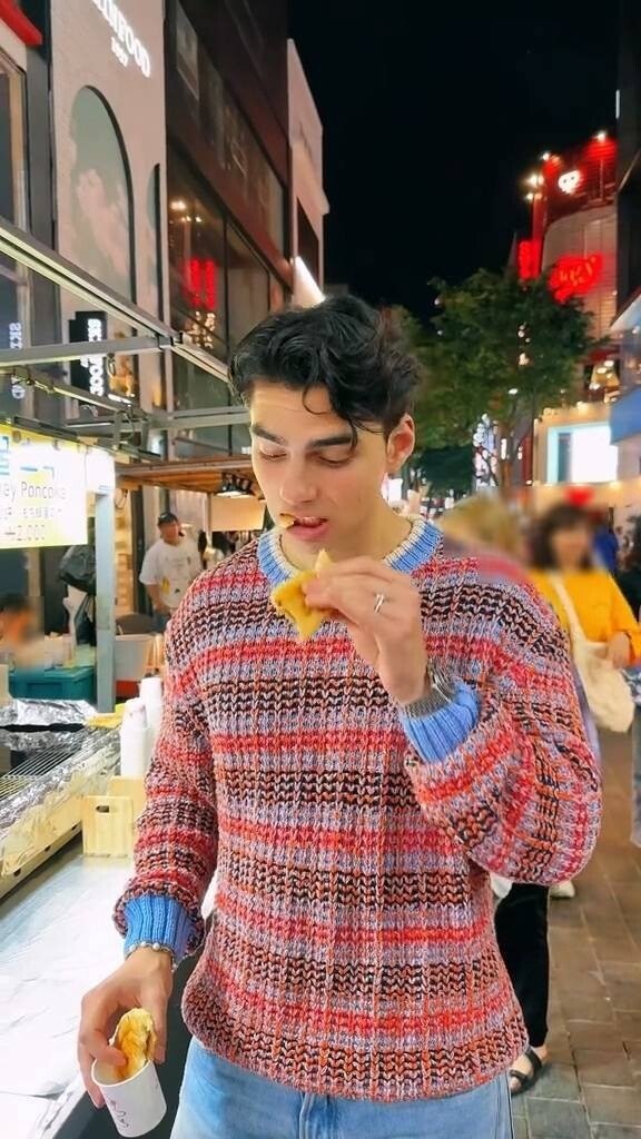 한 독일인이 평가한 한국 길거리 음식.jpg