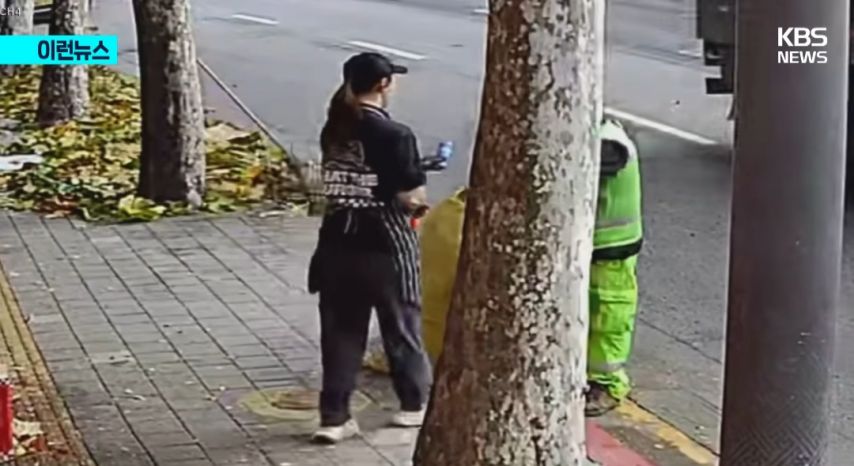 cctv 돌려보다 깜짝놀란 햄버거가게 사장