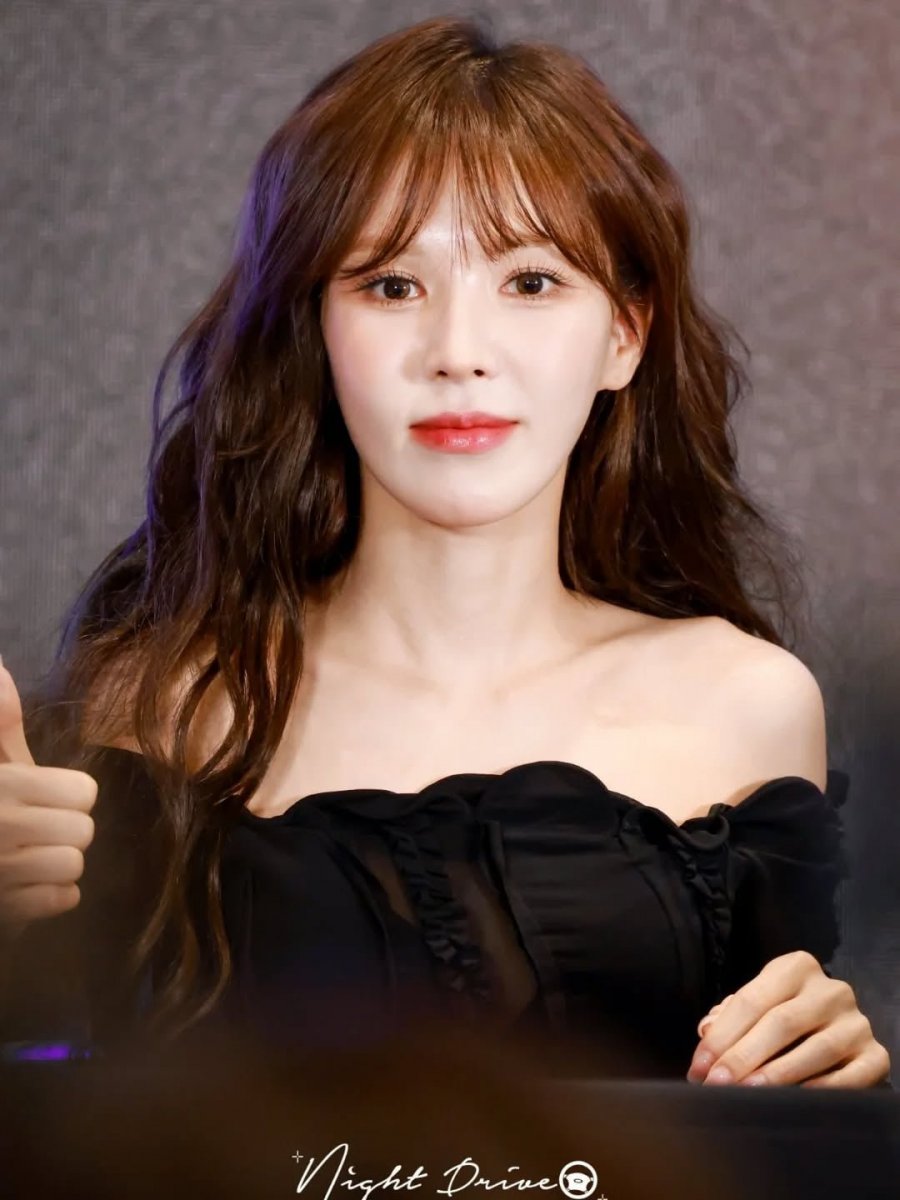 레드벨벳 웬디.jpg