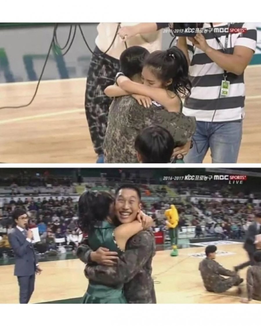 치어리더에게 팬서비스 받은 군인 반응