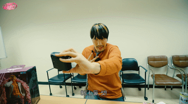 잡히는 모든걸 미니어쳐로 만들어버리는 최홍만 ㅎㄷㄷ