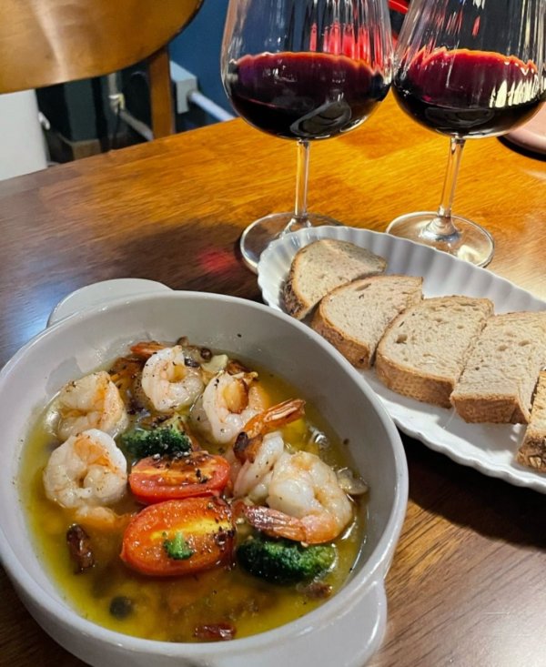 강남 한복판 파스타 가격이 너무 저렴해서 논란인 가게