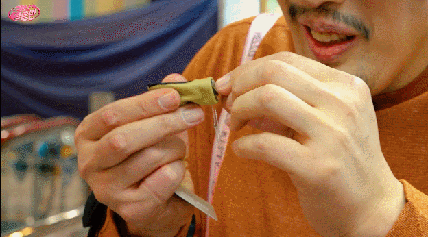 잡히는 모든걸 미니어쳐로 만들어버리는 최홍만 ㅎㄷㄷ