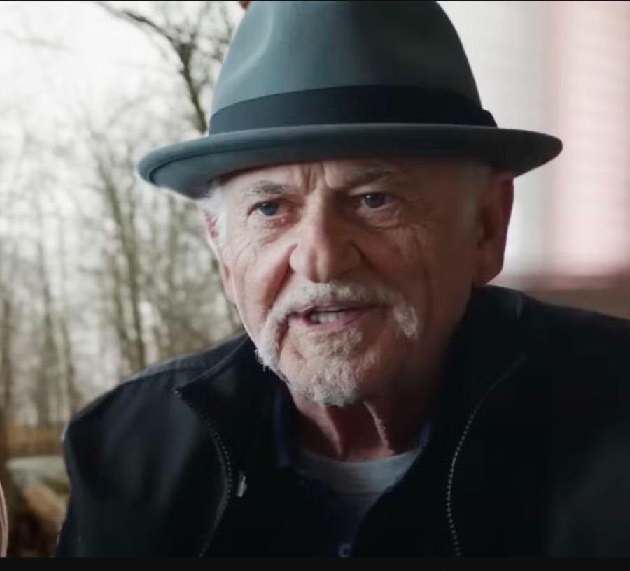 나홀로 집에 재회 짤은 AI일 가능성이 높다.jpg