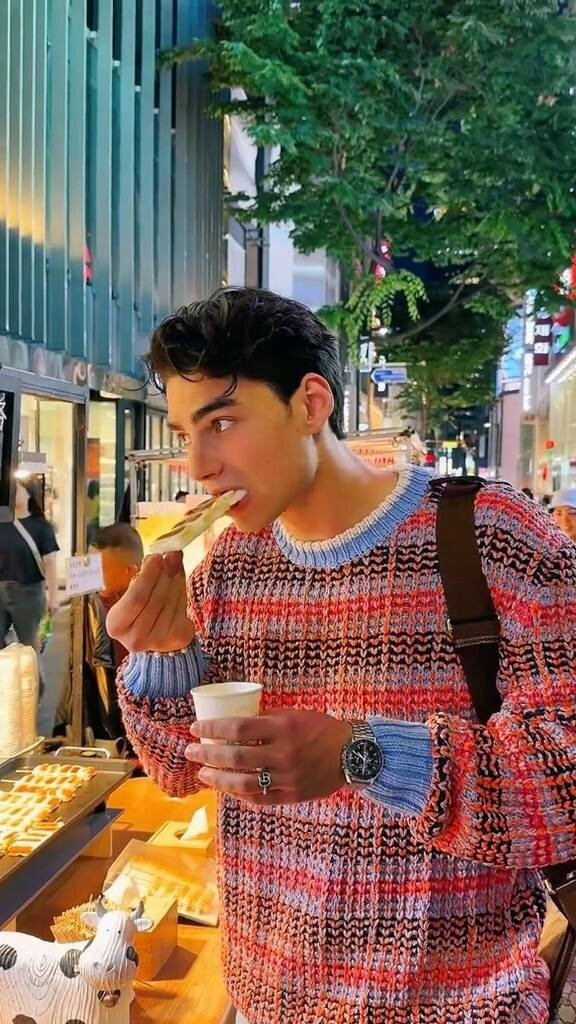 한 독일인이 평가한 한국 길거리 음식.jpg