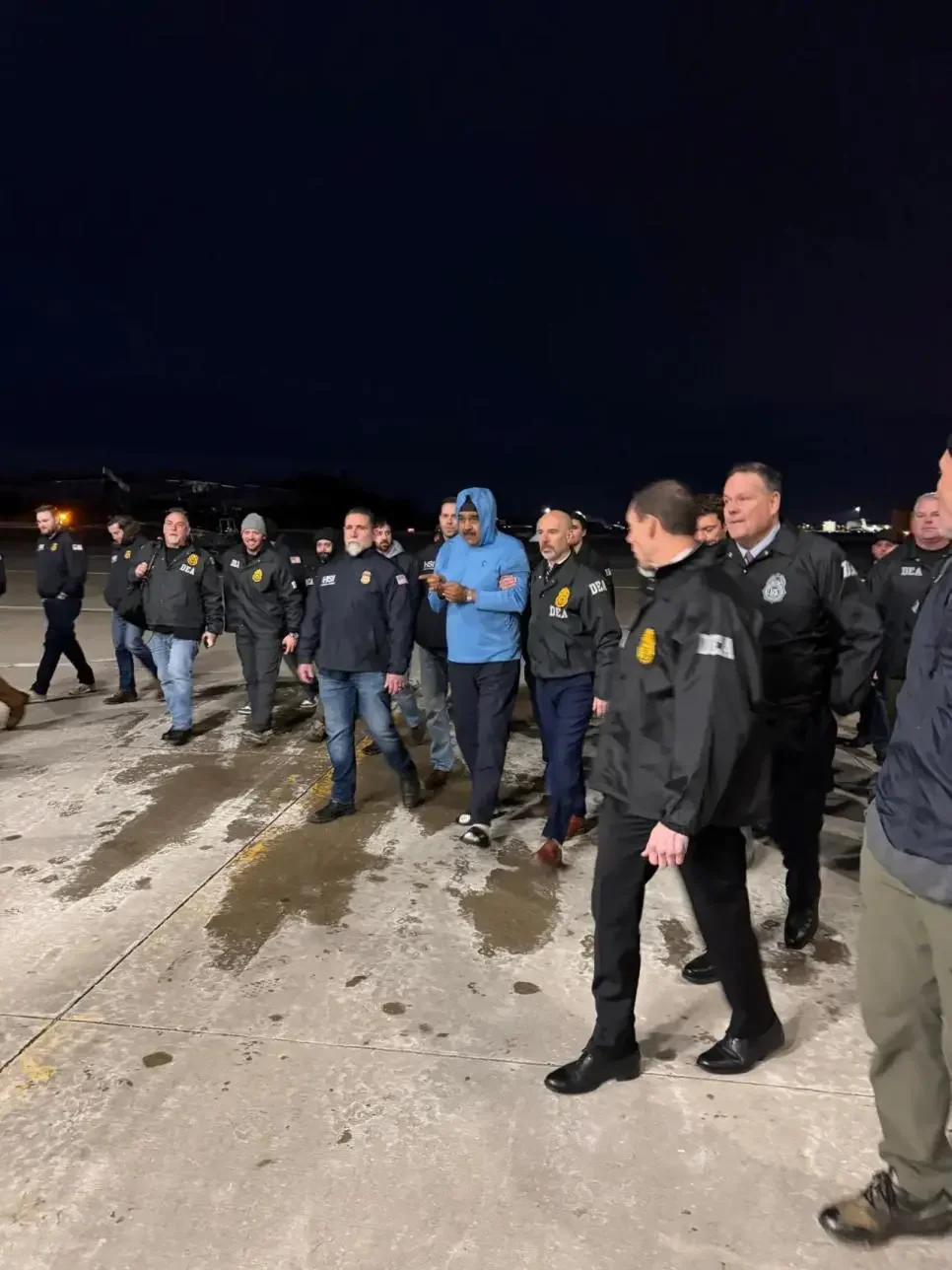 마구로 미국 도착한 사진