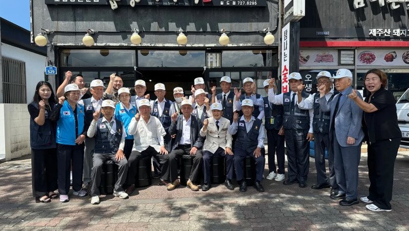 오픈전 참전용사 먼저 대접한 식당