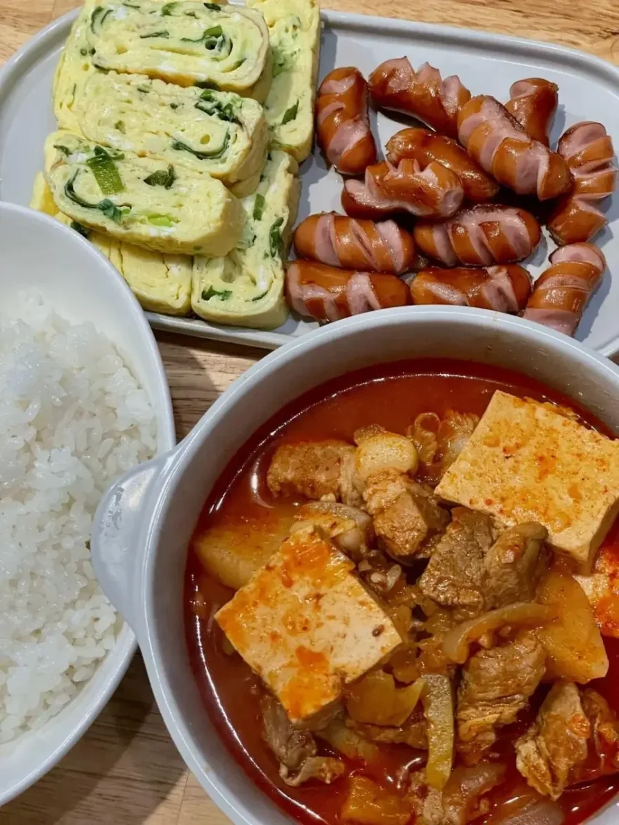 한식의 근본이자 종결에 가까운 메뉴.jpg