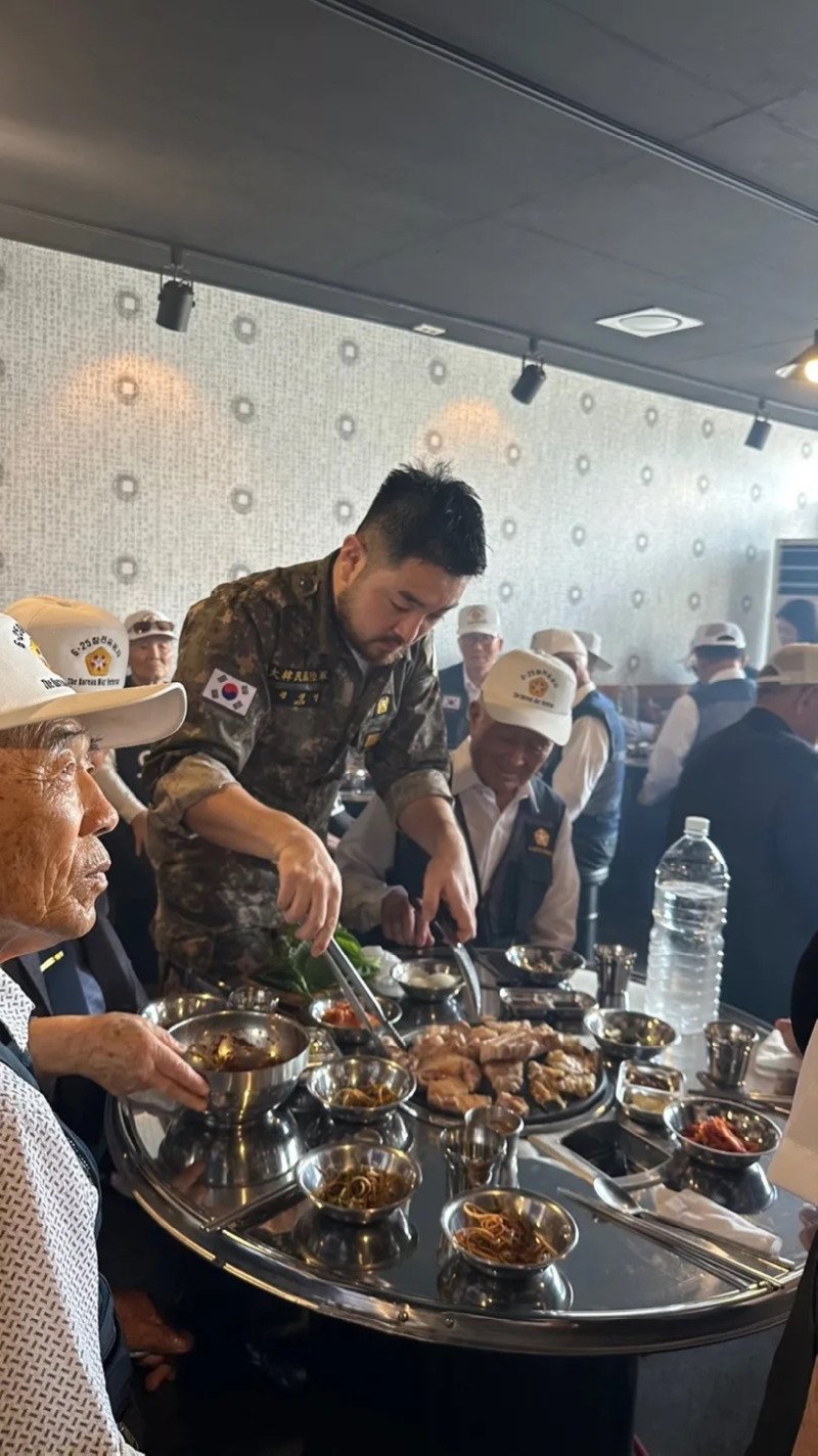 오픈전 참전용사 먼저 대접한 식당