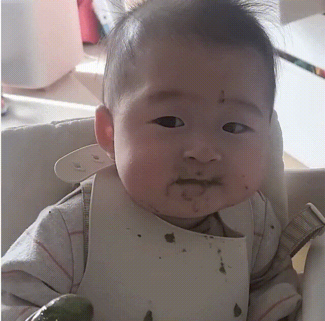 화나지만 아는 욕이 없는 아기